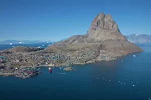 Habour: 80200044 Uummannaq Township - in front of the heart-shaped