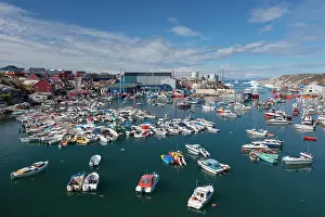 Motor: 80200056 Motor Boats - in the harbour Ilulissat