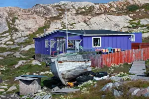 Ilulissat: 80200069 Ilulissat - houses in the town Ilulissat