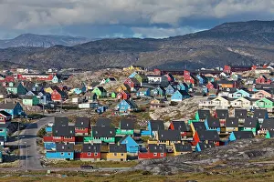 Ilulissat: 80200072 Ilulissat - houses in the town Ilulissat