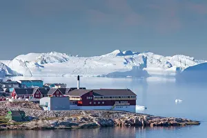 Ilulissat: 80200075 Hospital - with icebergs in the background