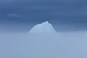 Ilulissat: 80200150 Icebergs - in fog Ilulissat Icefjord, Greenland