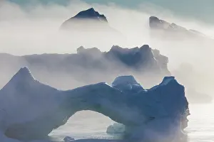 Ilulissat: 80200160 Icebergs - in fog Ilulissat Icefjord, Greenland