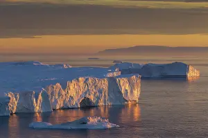 Ilulissat: 80200167 Icebergs - at sunset Ilulissat Icefjord
