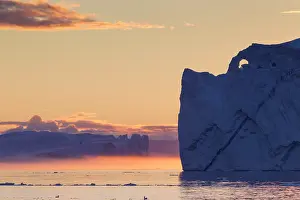 Ilulissat: 80200172 Icebergs - at sunset Ilulissat Icefjord