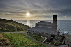 Mining: 80200586 Levant Mine Cornwall, UK David Chapman