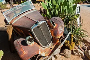 Solitaire: Abandoned car in Solitaire Village, Khomas