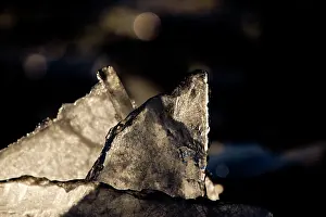 Crack: Abstract ice patterns