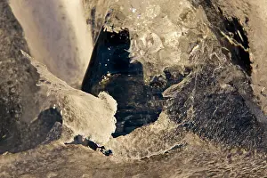 Crack: Abstract ice patterns