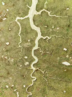 Meandering: Abstract patterns of dry streams at low tide
