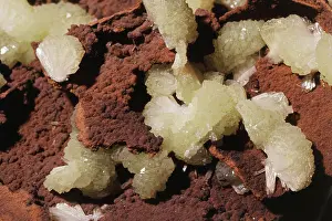 Aggregate: Adamite on Limonite