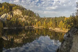 Lakefront: Adrspasske pond