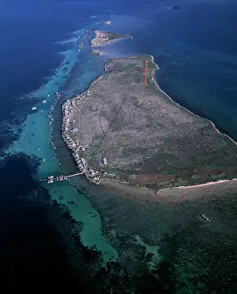 Fishermens: Aerial - Easter Group (Rat & Little Islands) with