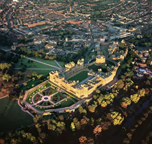 Rungnapa Sasitorn: Aerial image of London, England, UK