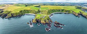 Defence: Aerial panorama of Dunnottar Castle ruins on the N