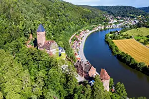 Neckar: Aerial view, Castle Zwingenburg, Zwingenberg am