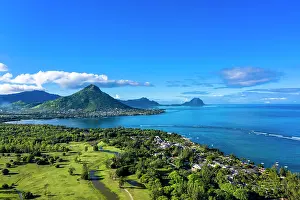 Tamarin: Aerial view, coastline, behind the mountain Tourelle