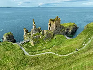 Defence: Aerial view of Girnigoe and Sinclair Castle ruins, r