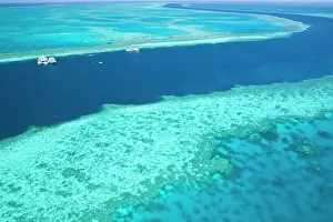 Whitsunday: Aerial view of The Great Barrier Reef by