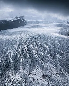 Icefeld: Aerial view, ice field with crevasses, Vatnajnkull