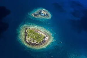 Islets: Aerial view of islets in the lagoon, Mayotte, Indian