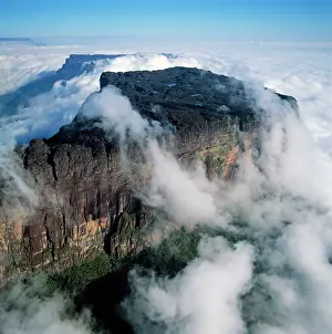 Tepui: Aerial View of Mount Kukenaam (Kukenan, Kukenan, Cuguenan)