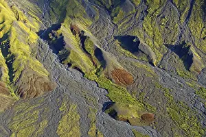 Chain: Aerial view over the mountain ridge Thorsmork, unrsmnrk