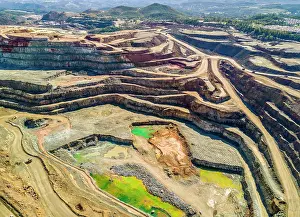 Mine: Aerial view of open pit mine, Minas de Riotinto