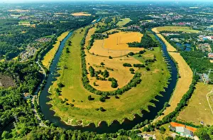 Groyne: Aerial view of the Ruhr with Ruhr arch and river