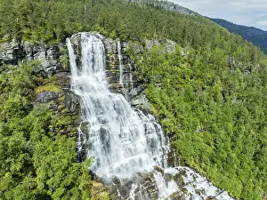 Keywords High: Aerial view of waterfall Tvindefoss (or: Tvinnefoss)