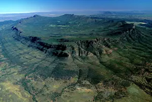 Flinders: Aerial - Wilpena Pound Flinders Ranges National