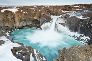 160517: Aldeyjarfoss waterfall situated on the Skjalfandafljot