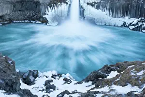 160517: Aldeyjarfoss waterfall situated on the Skjalfandafljot