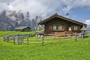 Cabin: Alpine hut on the Alpe di Siusi, Sciliar, Dolomites