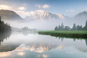 Styria: Alpine lake with reflection, fog atmosphere, Totes