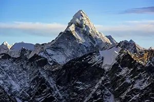 Nepalese: Ama Dablam 6812 m in the evening light (Matterhorn