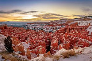 Amphitheatre: Amphitheatre at sunrise, snow-covered bizarre rocky