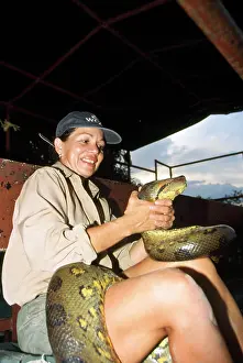 Murinus: ANACONDA - HELD BY MARIA MUNOZ