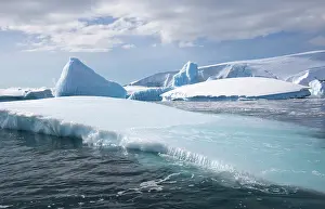 Amazement: Antarctic Peninsula, Melchior Archipelago