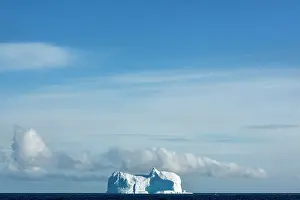 Deception: Antarctica, Deception Island, Massive tabular