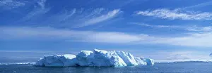 Austral: Antarctica, Icebergs floating in Gerlache