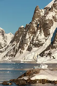Lemaire: Antarctica, Petermann Island, Setting sun