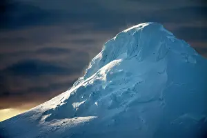Windswept: Antarctica, Setting sun lights windblown