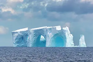 Iceberg: Antarctica, South Orkney Islands. Iceberg in ocean. ic Cathy