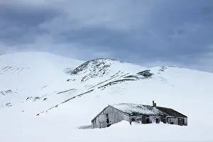 Deception: Antarctica, South Shetland Islands, Abandoned
