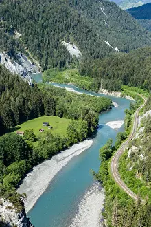 Meanders: Anterior Rhine meanders through Rhine gorge, Ruinaulta