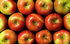 Perfume: Apple