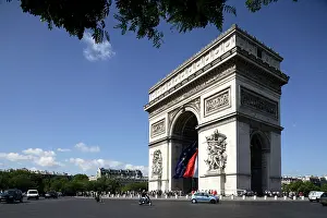Paris: Arc de Triomphe at Place de Charles de Gaulle