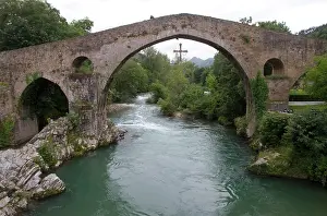 Sella: Arched Roman Bridge spanning the Sella River