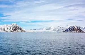 Murray Mccallum: Arctic Ocean, Svalbard Islands, Norway. Wide angle landscape